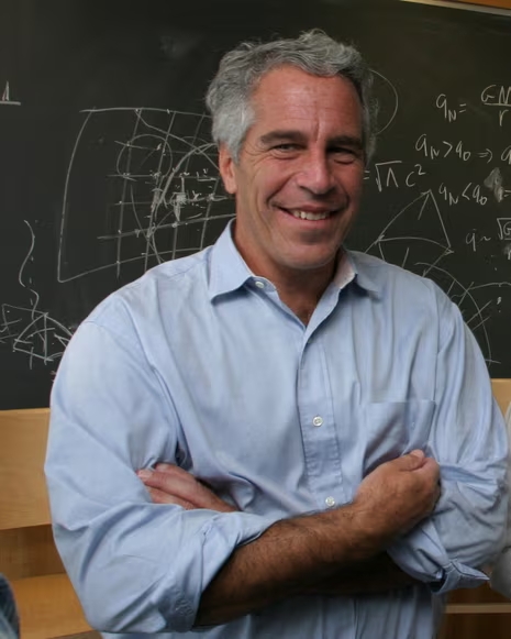 INCROYABLE : Jeffrey Epstein finance un conclave secret de 21 physiciens - dont Hawking et 3 prix Nobel - sur… la gravité !