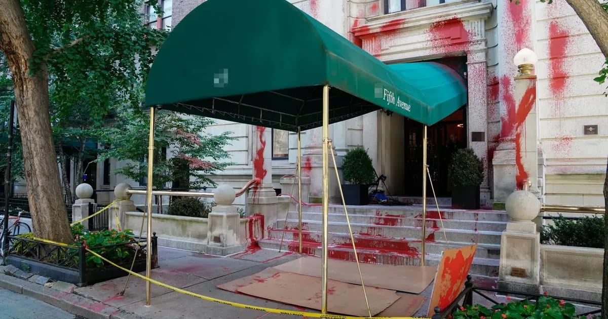 Apartment Building of NYT Executive Editor Vandalized with Red Paint