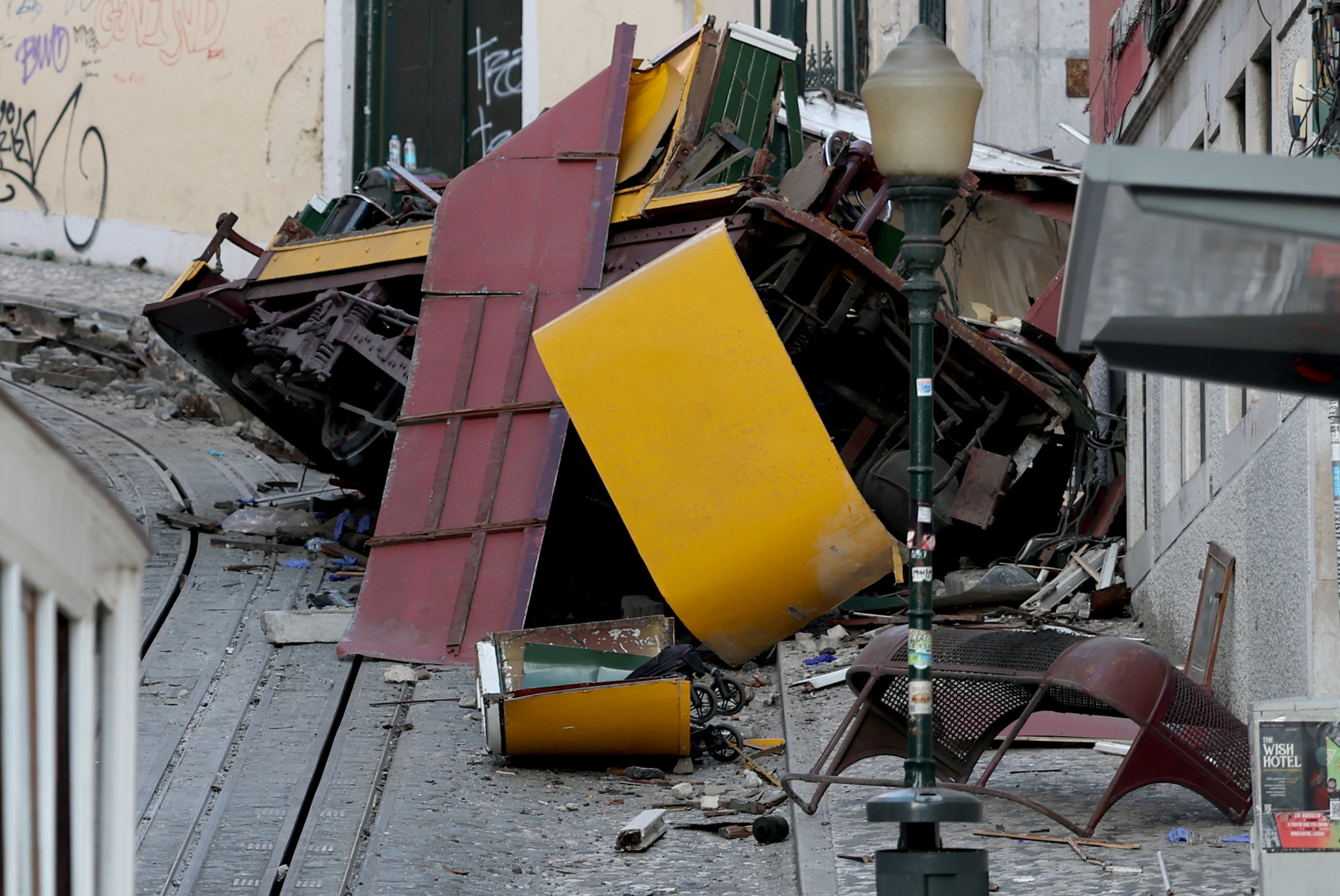 Terrible accident de funiculaire à Lisbonne