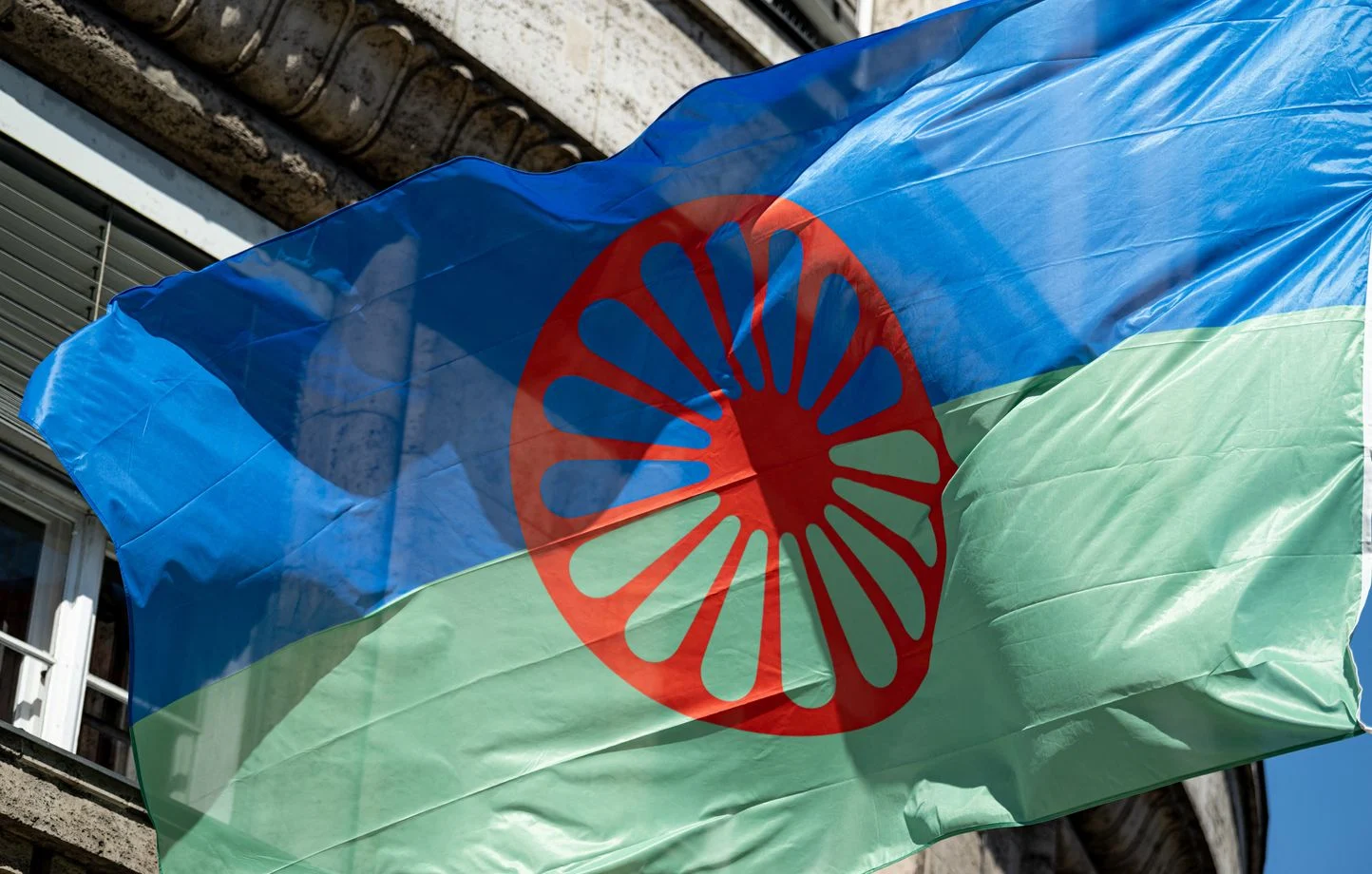 Les Roms créent un État… sans terre mais avec une ambassade