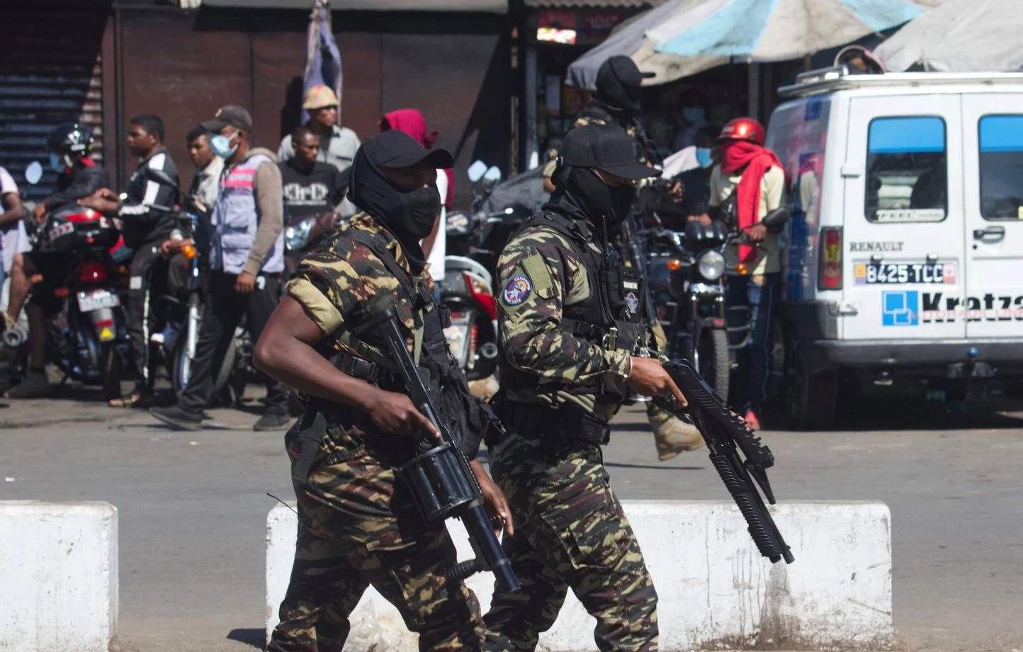 Madagascar : Des soldats rejoignent les milliers de manifestants