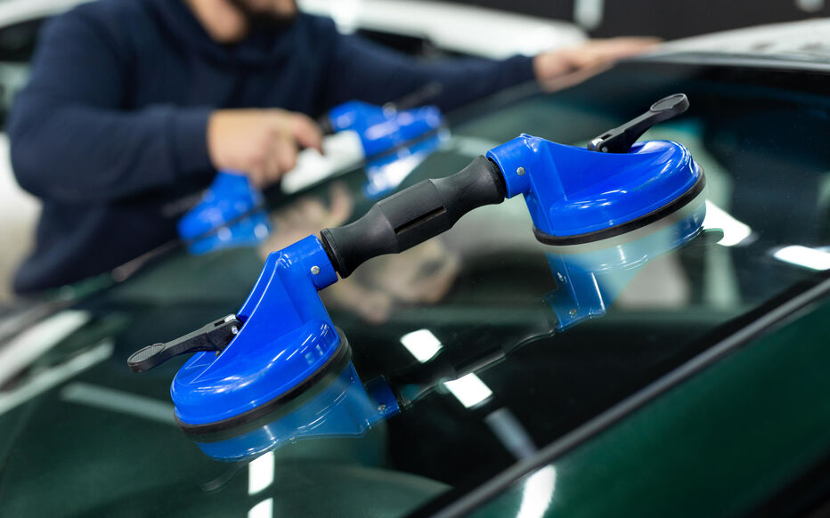 Pare-brise : les assureurs crient au « système mafieux »