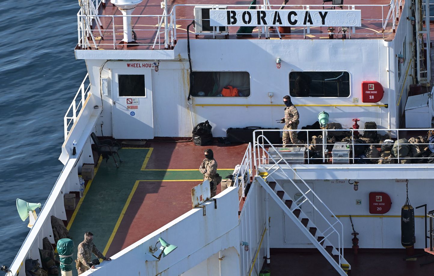 Des militaires français ont intercepté le pétrolier fantôme au large de Saint-Nazaire